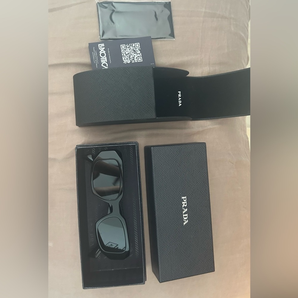 Prada Black Sunglasses PR 17WS Rectangle Shape & Valentino/Giorgio samples
